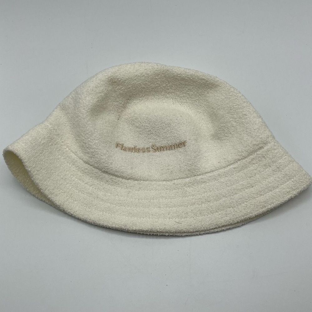 Laura Mercier Flawless Summer Bucket Hat Off White - Picture 6 of 8